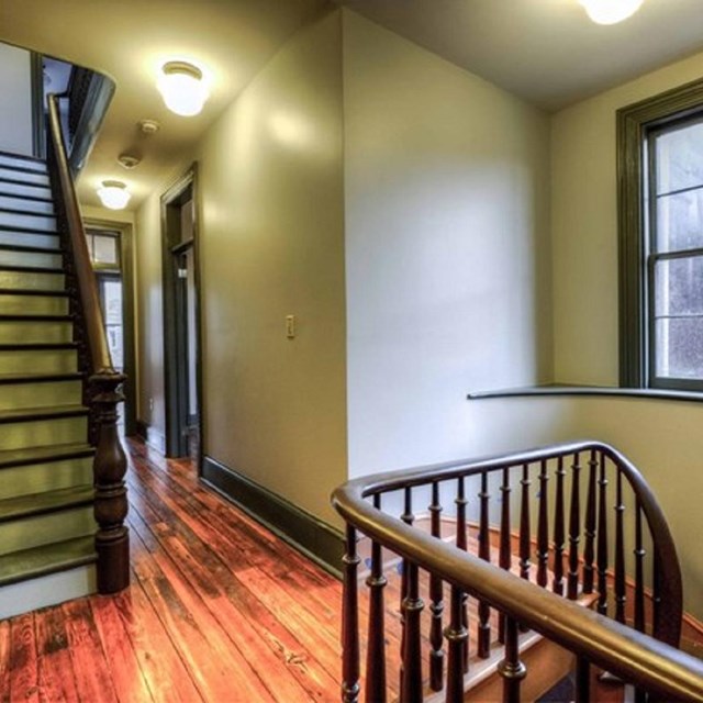 Virtual Tour of the Woodson Home