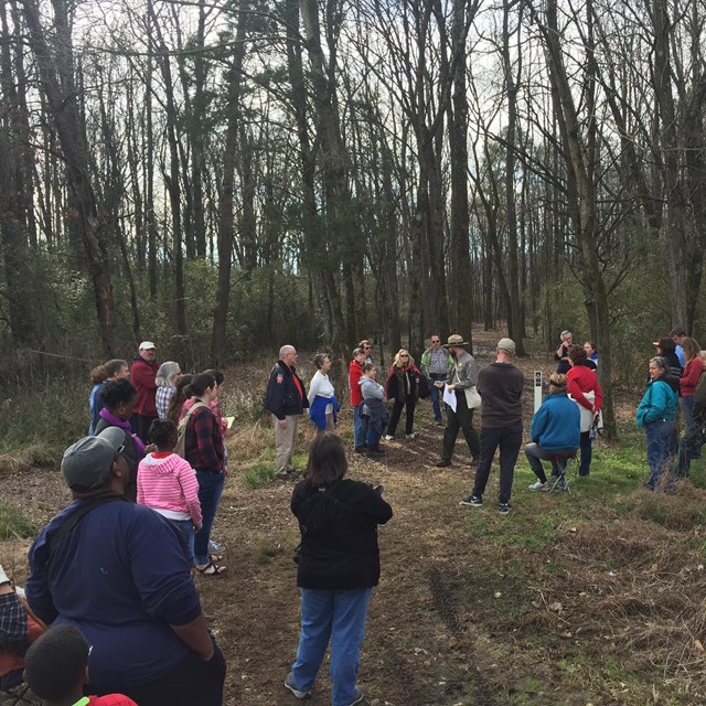 A ranger tour on Moccasin Bend