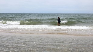 ocean waves breaking on the beach