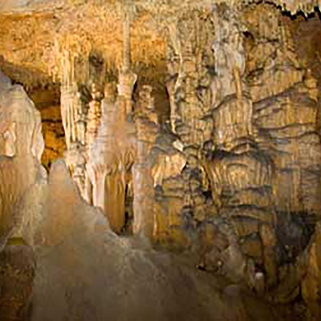 Cumberland Gap cave music room. 