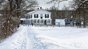 Operating Hours and Seasons