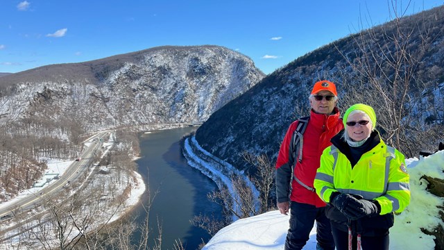 Two volunteers on Mount Minsi in the winter.
