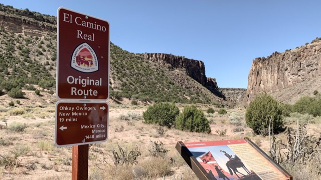 trail sign and map