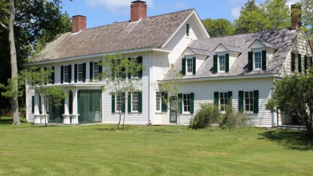Old Mastic House 