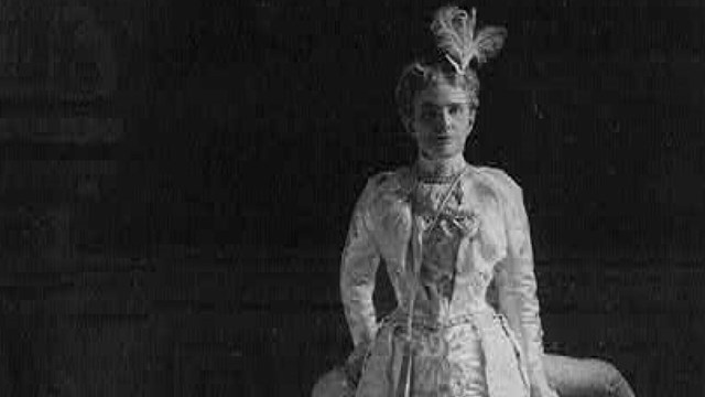 Ida McKinley in inaugural gown