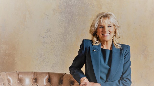 Official portrait of Dr. Jill Biden