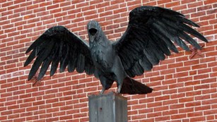 Statue of a raven