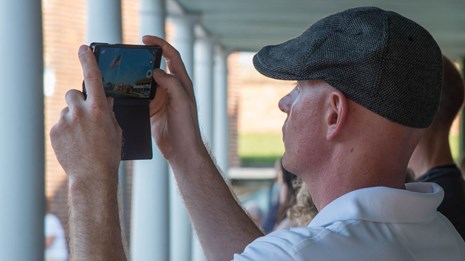 Photos & Multimedia