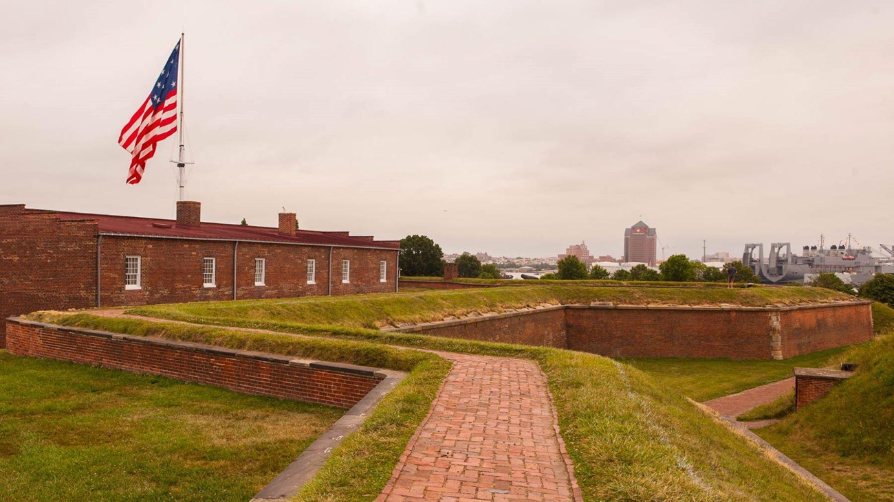 A picture of the flag from the standpoint of the fort's rampart (wall).