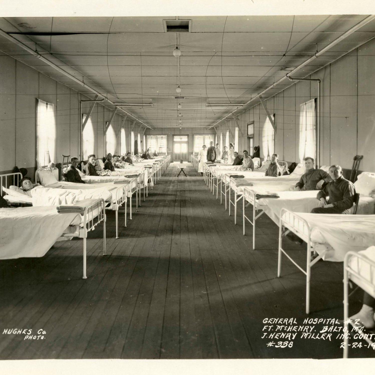 A WWI picture of soldiers, doctors, and nurses at Fort McHenry General Hospital #2.