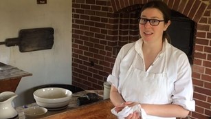 soldier in dress uniform