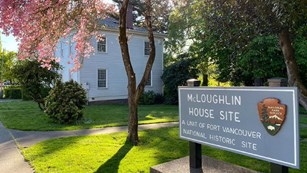 The McLoughlin House on a spring day.