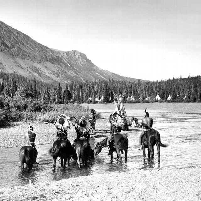 Blackfeet in the Two Medicine area, ca 1914