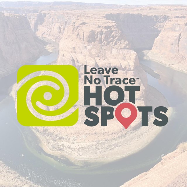 Image of scenic overlook at Horseshoe Bend with Leave No Trace Logo