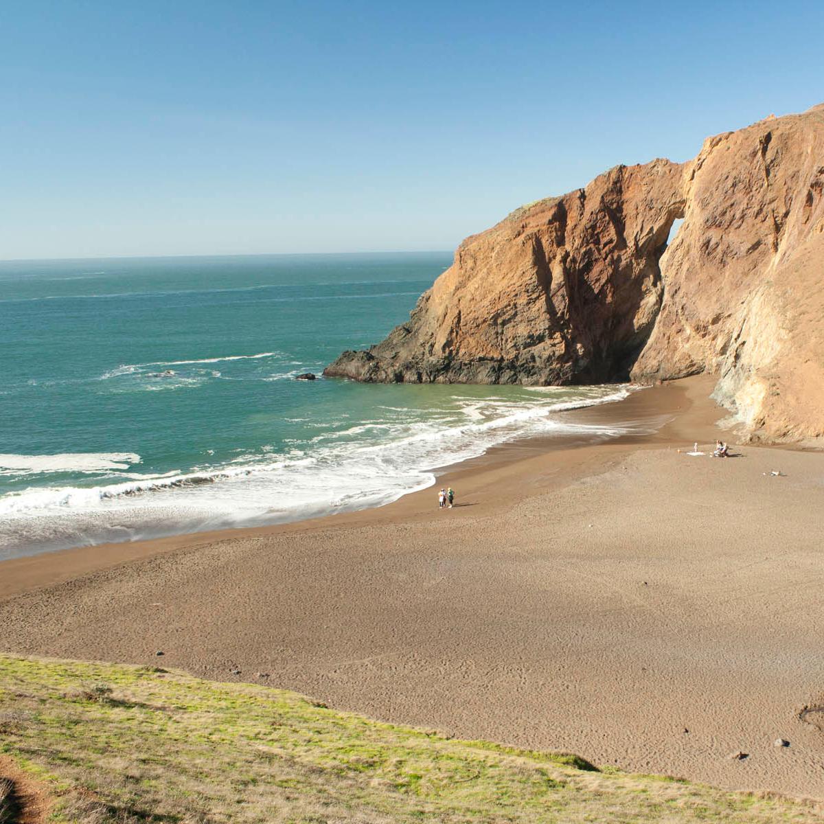 Sandy beach between two bluffs in the Tennessee Valley