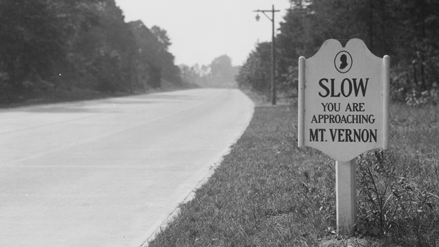 Historic road sign near Mount Vernon estate