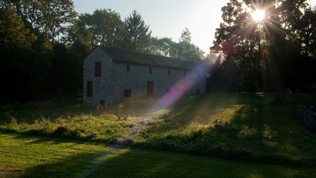 Explore the various sites of the Hampton plantation