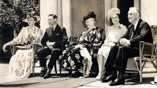 The Roosevelts with King George and Queen Elizabeth at Springwood.