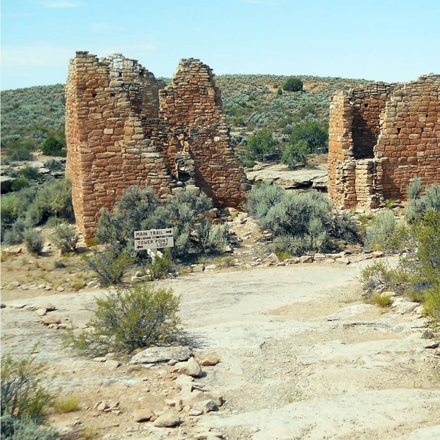 primitive trail lined with rocks near Hovenweep Castle