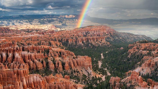 Bryce Canyon amphitheater with rainbow