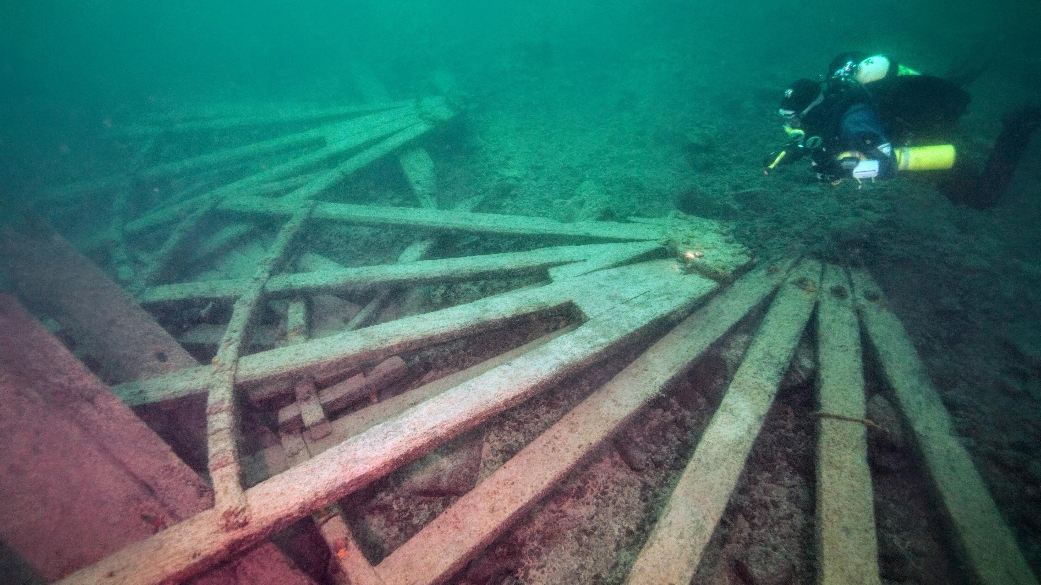 wreckage from the SS Cumberland on lake bottom