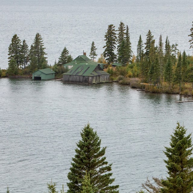 Photo overlooking boat houses on Barnum Island