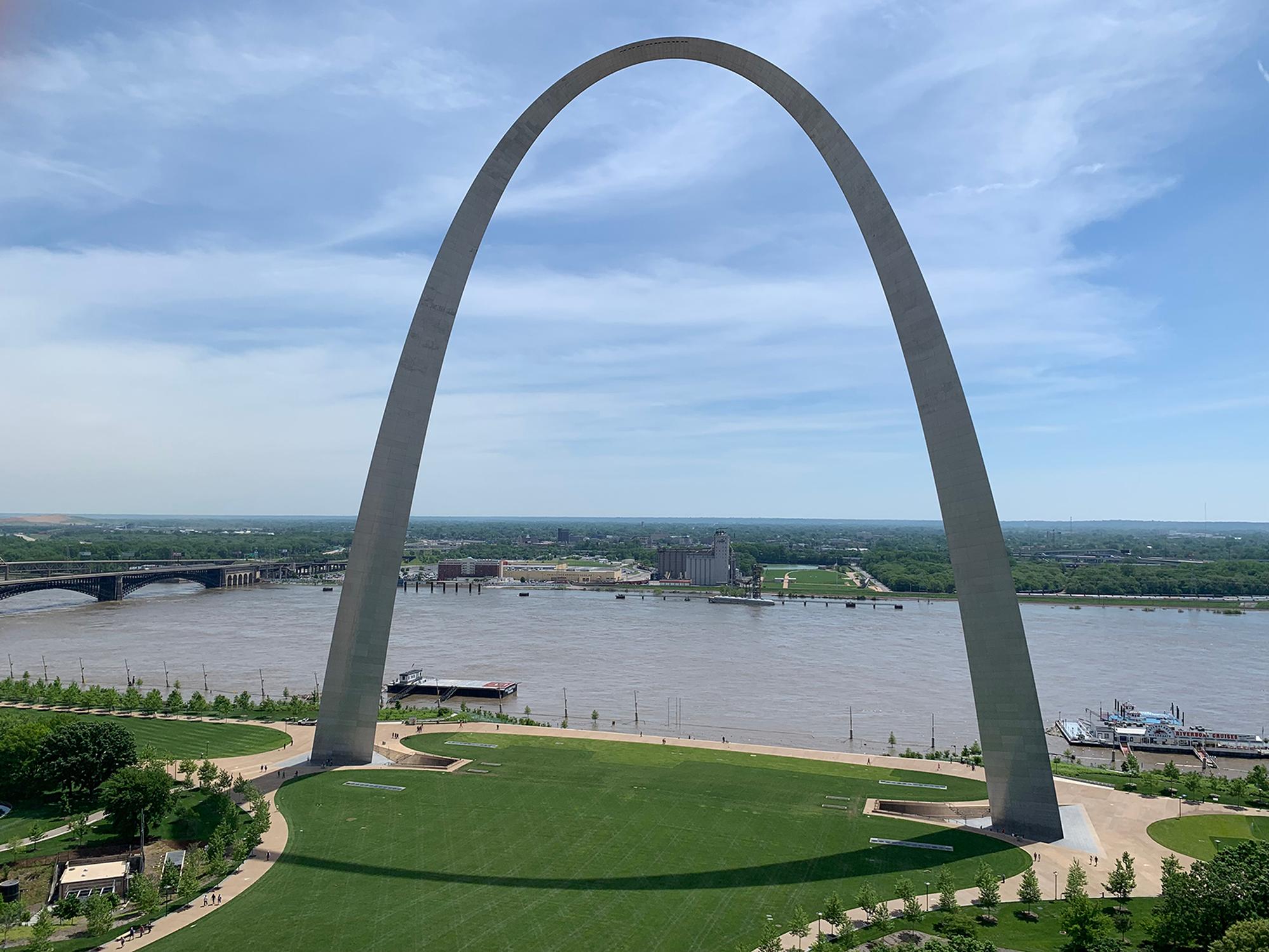 gateway arch national park pass