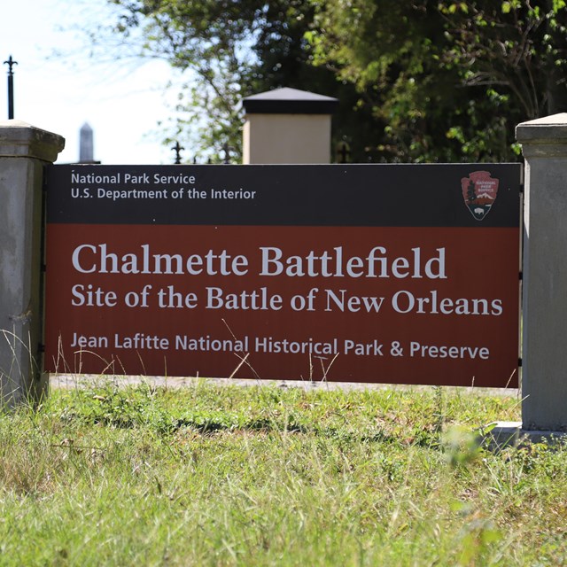 The entrance sign to the Chalmette Battlefield