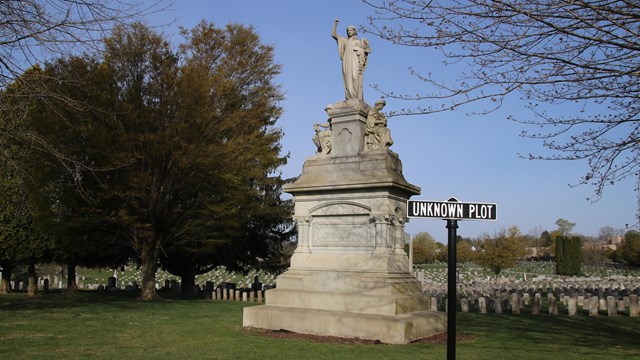 Monument at Grandview Cemetery at the Unknown Plot.
