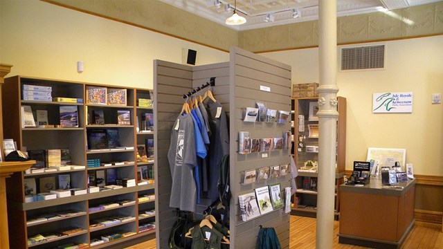 KEWE visitor center park store