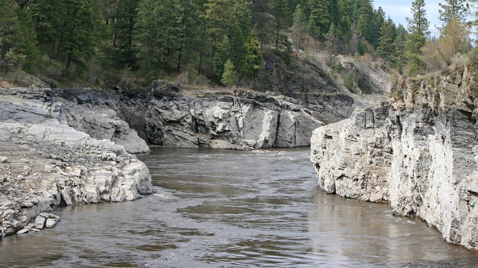 Looking into the mouth of a river.