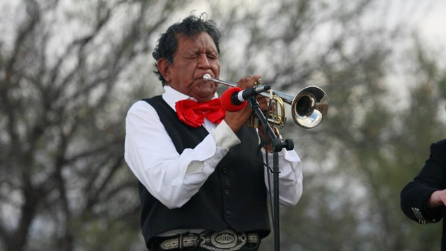 mariachi trumpeter