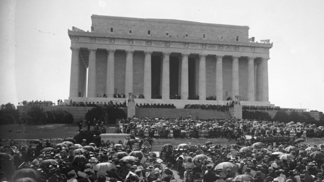 The Lincoln Memorial on dedication day, with a large crowd gathered in front.