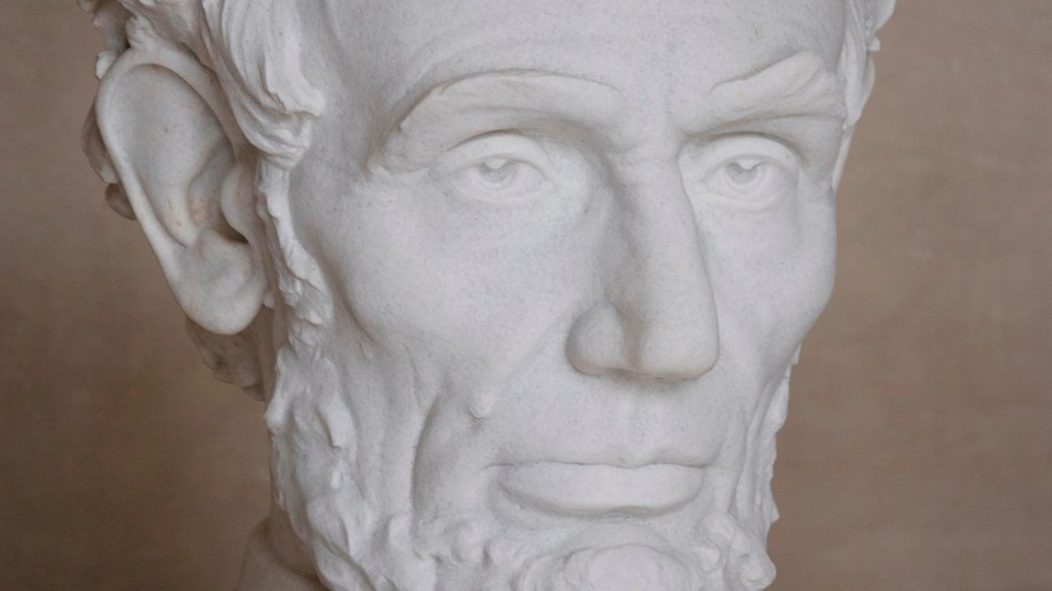 Photo of President Lincoln Statue