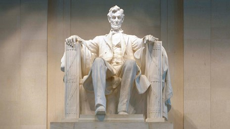 Photo of statue of Abraham Lincoln in the Lincoln Memorial