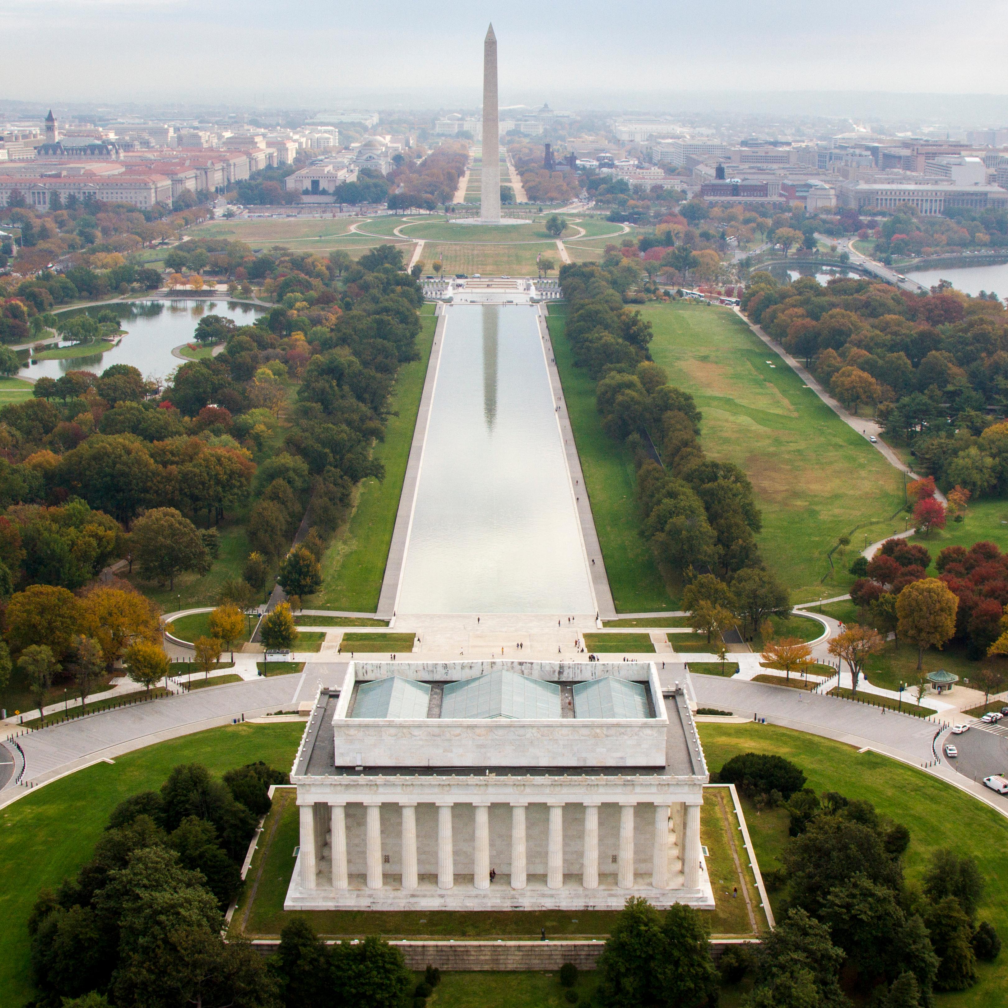 Aerial photo of the Lincoln Memorial, Reflecting Pool, and Washington Monument.