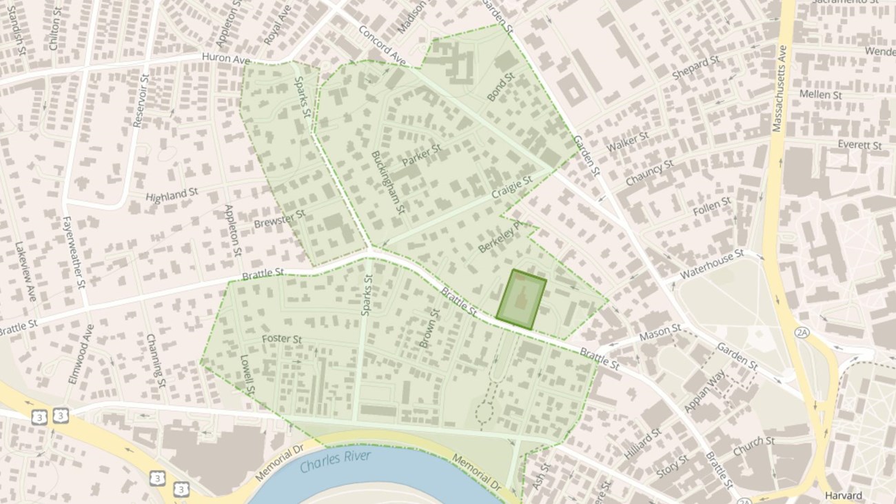 Map of boundary today in bright green, with a larger green shaded area showing extent of the estate