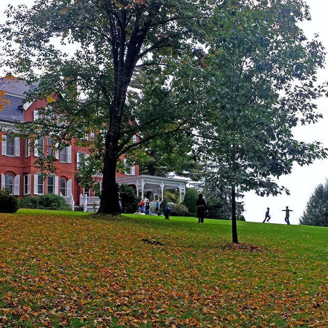 Students visit the Mansion Grounds and play tag