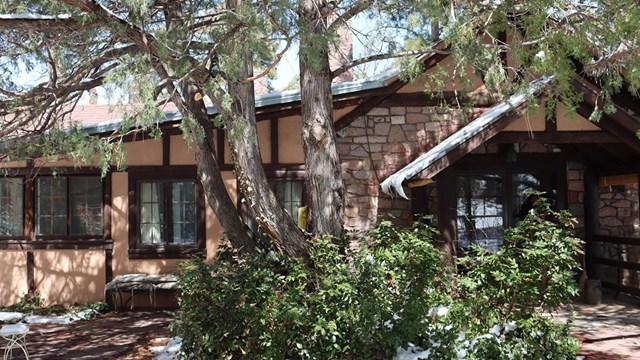 Color photo of the exterior of Oppenheimer's Los Alamos home.