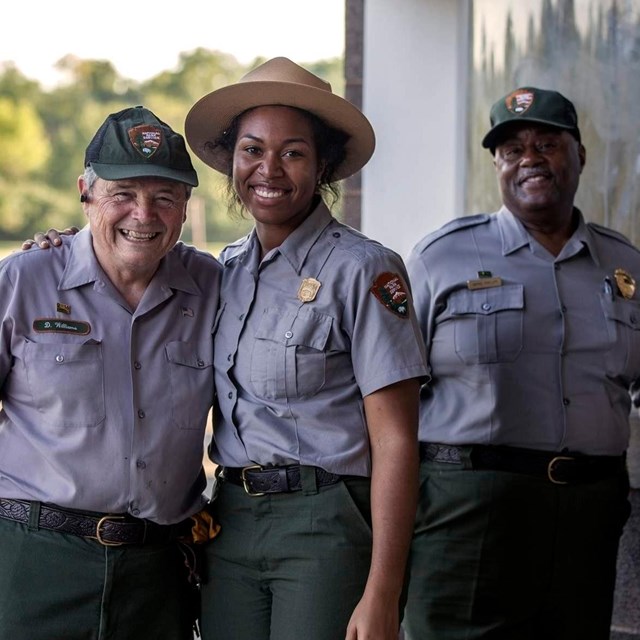 Link to National Park Service Badges online exhibit