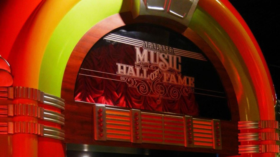 Entry way that looks like a jukebox in the Alabama Music Hall of Fame