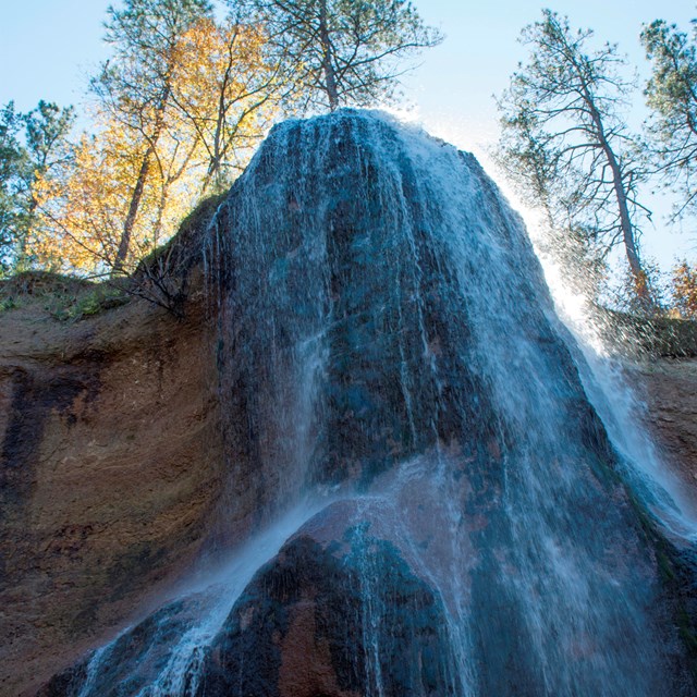 Water pours over Smith Falls