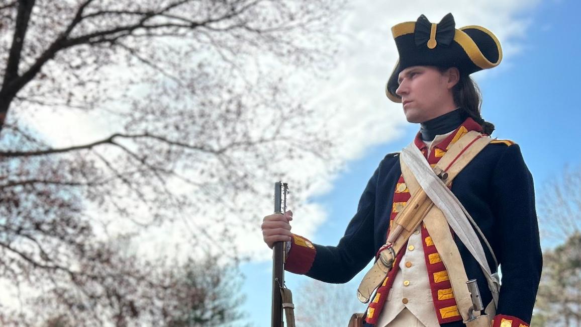 Reenactor dressed as a Minute Man