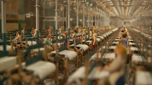 Model of a large factory weaving room