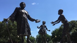 Statue of Mary McLeod Bethune and two children