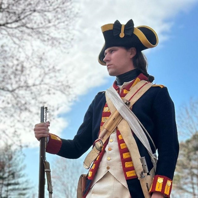 Reenactor dressed as a Minute Man