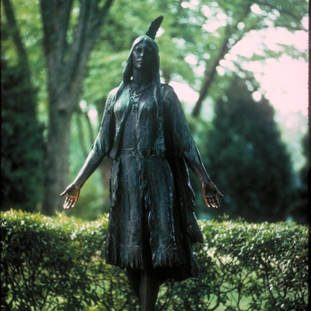Statue of Pocahontas