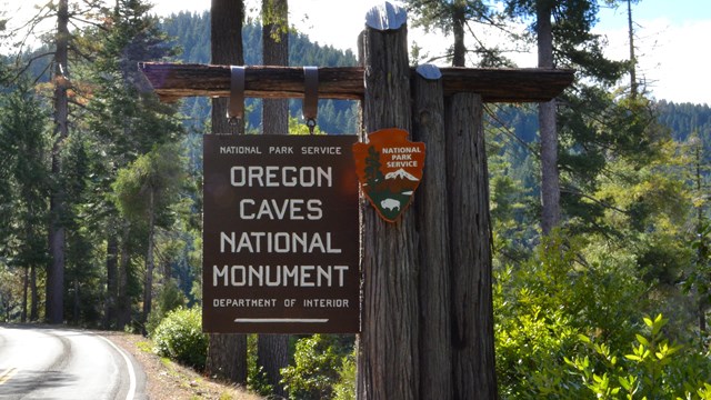 Oregon Caves entrance sign