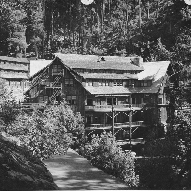 Photo of the Chateau in the year 1946.