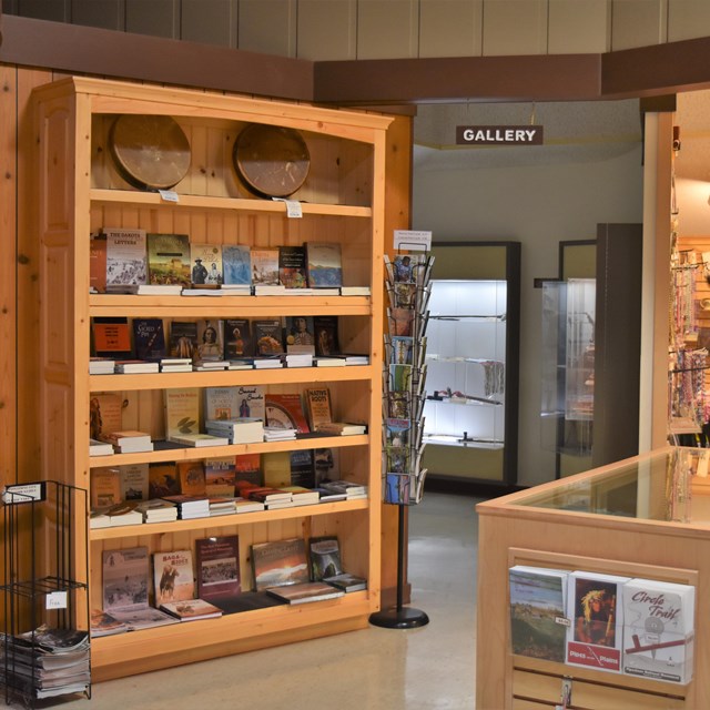 A photo of a filled bookshelf